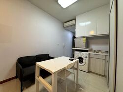 1 Canberra (D27), Condominium #618198321